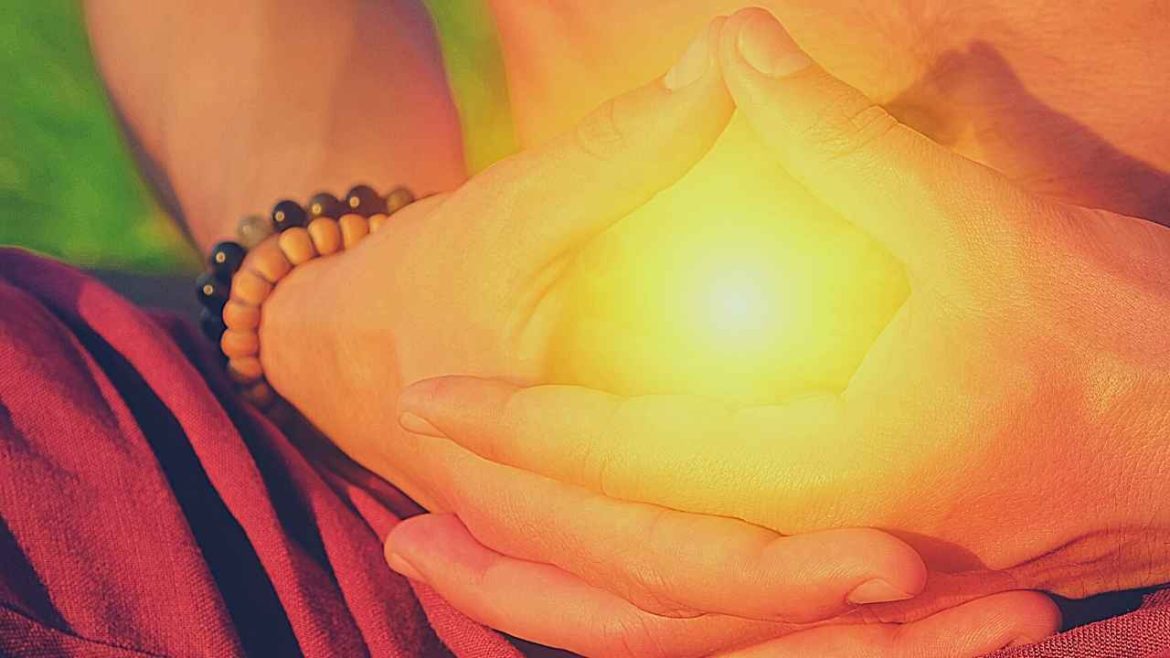 10 Stones & Crystals For Balancing The Solar Plexus Chakra
